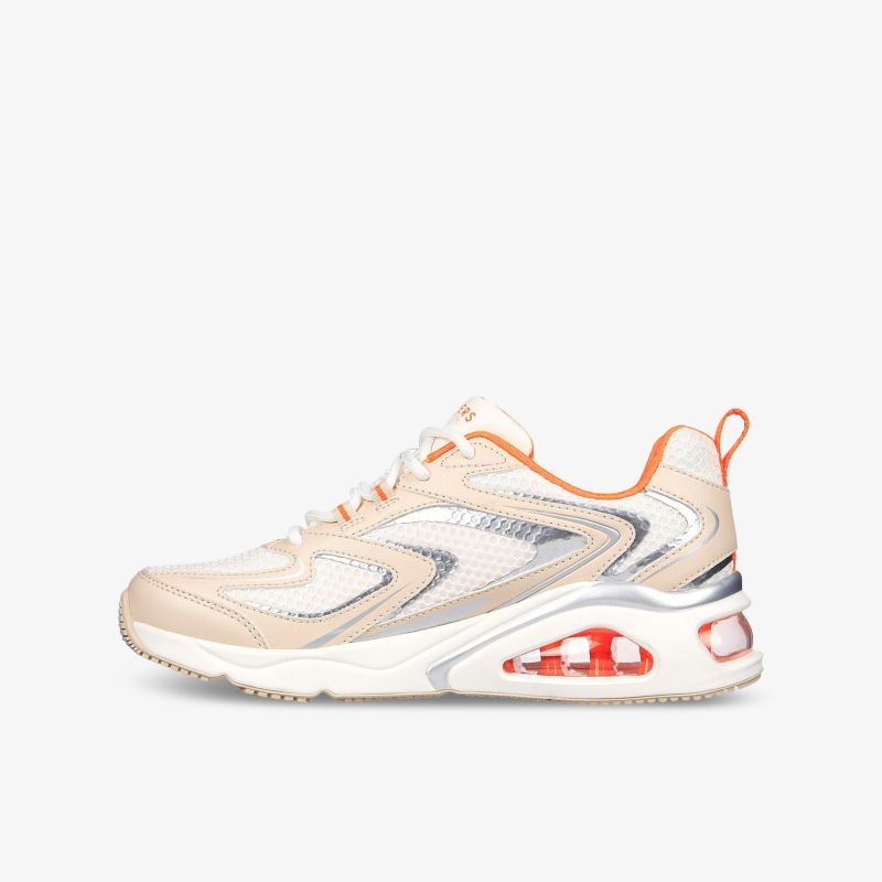 Moderner Sneaker mit Luftpolster für optimalen Komfort und stilvolles Design. Perfekt für Sport und Freizeit.