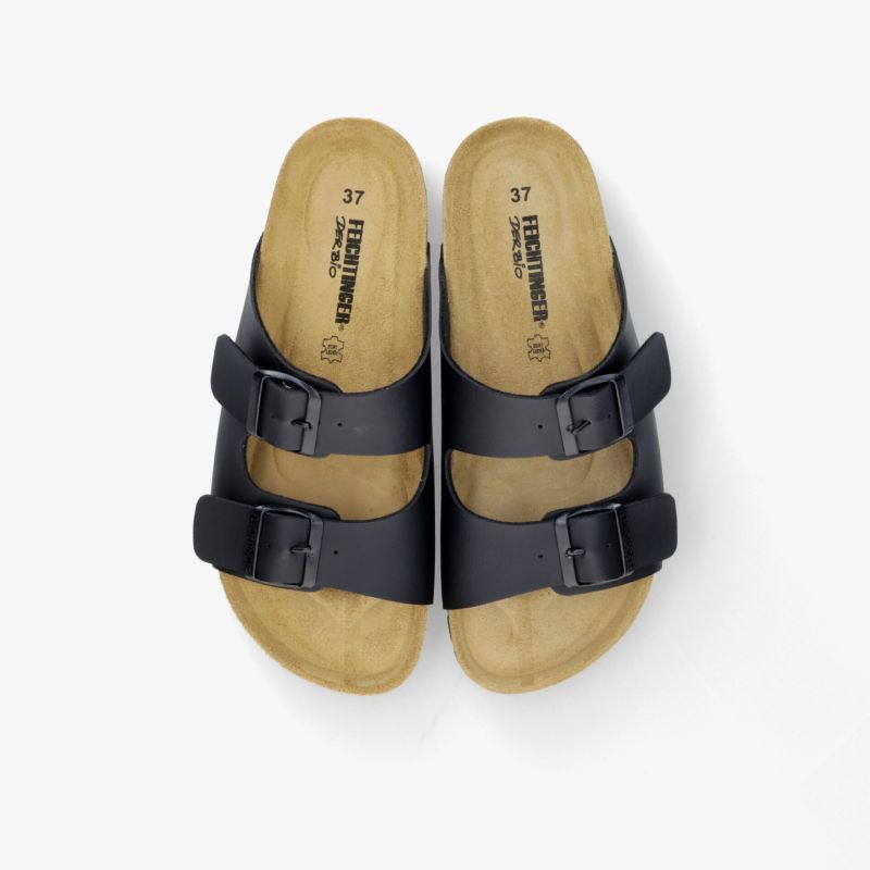 Bequeme Sandalen mit zwei verstellbaren Riemen und ergonomischem Fußbett, perfekt für den Alltag.