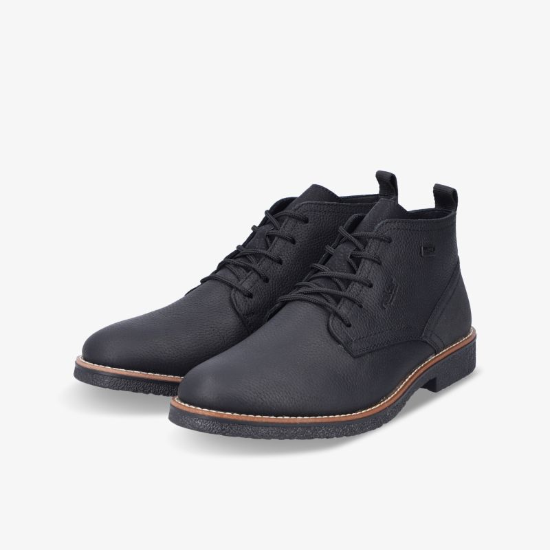 Elegante schwarze Schnürstiefel mit robuster Sohle und komfortablem Schnitt für vielseitigen und stilvollen Tragekomfort