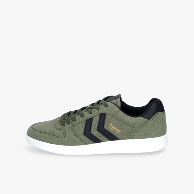 Sportlicher grüner Sneaker mit weißer Sohle und Komfort durch atmungsaktives Material und rutschfeste Laufsohle
