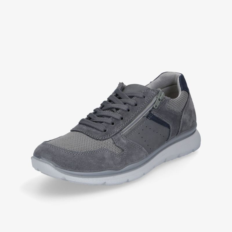 Moderner grauer Sneaker mit atmungsaktivem Obermaterial und leichter, flexibler Sohle für hohen Tragekomfort