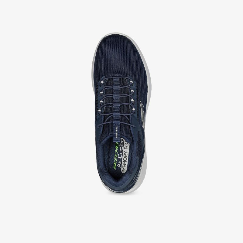 Moderner navy Sneaker mit strapazierfähigem Obermaterial und klassischer Schnürsenkel-Optik für vielseitigen Einsatz.
