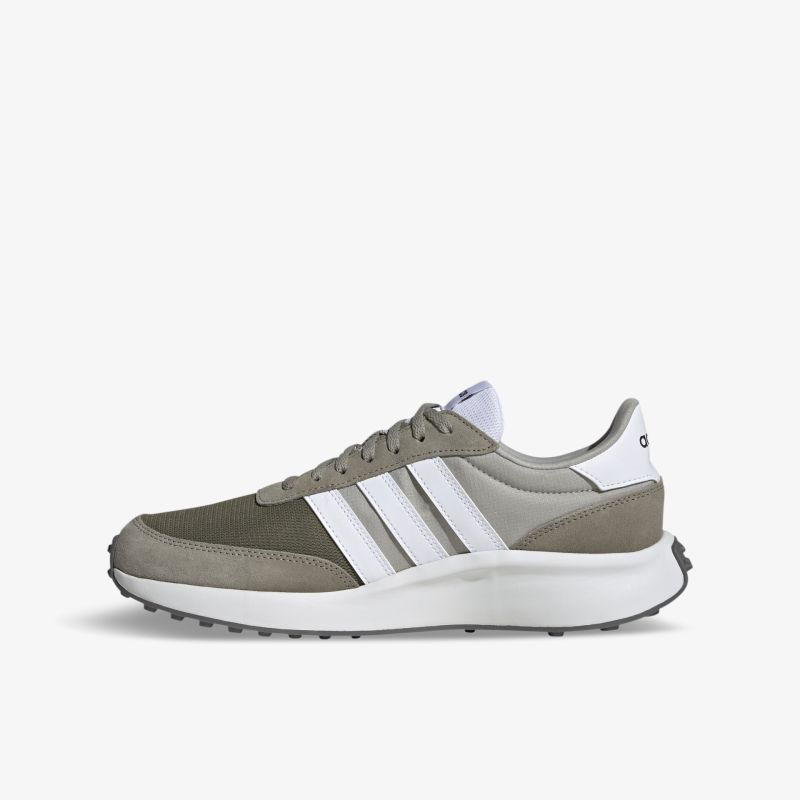 Moderner Sneaker in Grün und Weiß mit bequemer Passform und sportlichem Design, perfekt für Alltag und Freizeit.