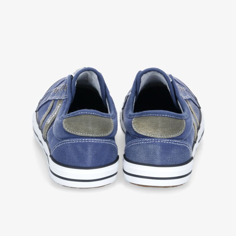 Bequeme blaue Sneaker mit sportlichem Design und strapazierfähigem Material für den täglichen Gebrauch.