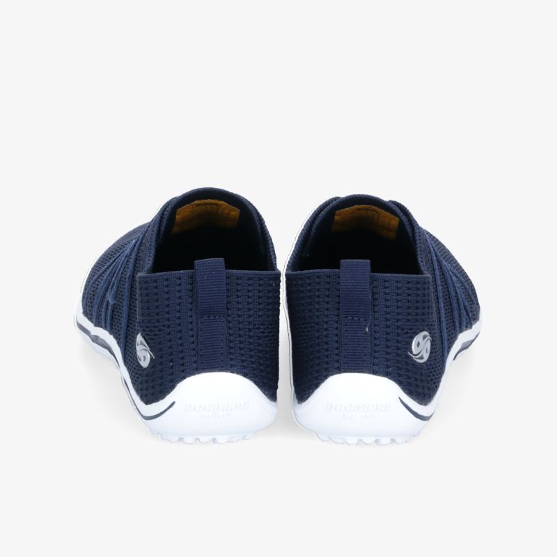 Sportlicher Schuh mit flexiblem, atmungsaktivem Material und strapazierfähiger Sohle in elegantem Design.