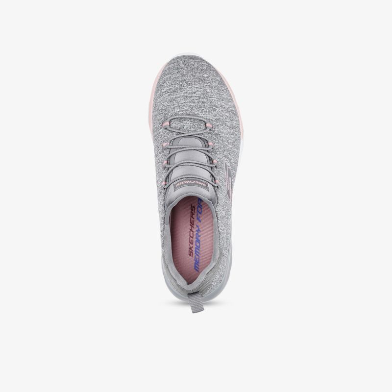 Leichter grauer Schuh mit elastischen Schnürsenkeln für ultimativen Komfort und modernen Stil von oben betrachtet.