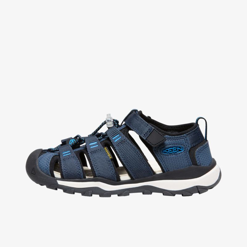 Bequeme und robuste Outdoor-Sandale in Blau mit rutschfester Sohle für optimalen Halt und Komfort.