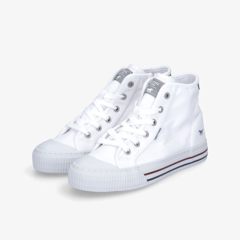 Weiße High-Top Sneaker im Paar, sportlich und robust, komfortable Passform, modisch und vielseitig kombinierbar