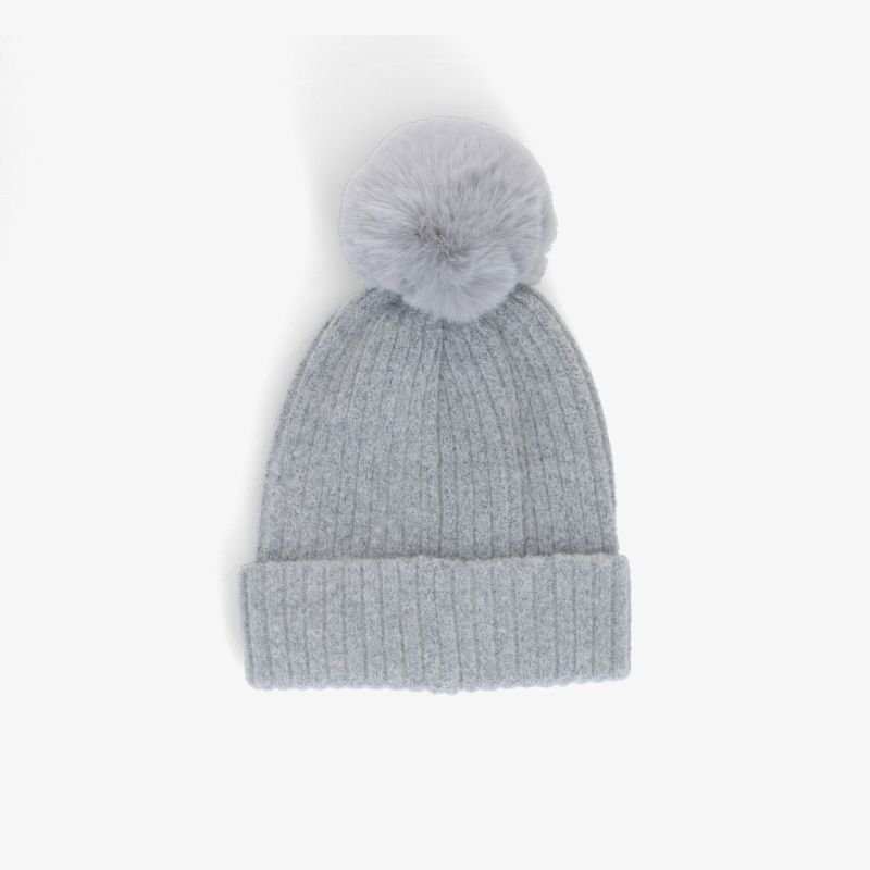 Elegante graue Strickmütze mit flauschigem Bommel, perfekte Wahl für stilvolle Wärme.