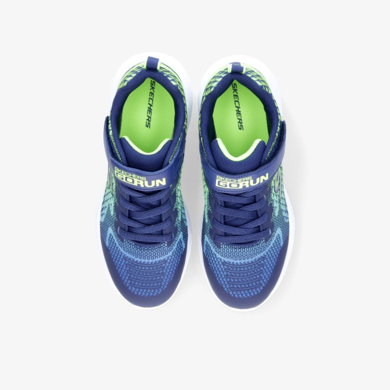 Sportliche Schuhe in Blau und Grün mit bequemer Passform und atmungsaktiver Textur, ideal für dynamische Aktivitäten.