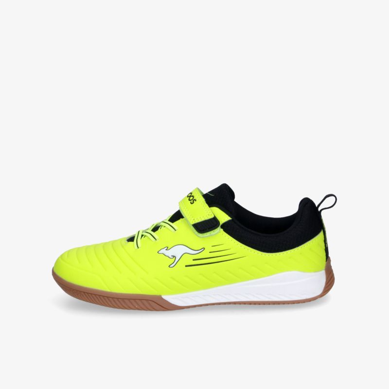 Leuchtend gelber Sportschuh mit komfortabler Schnürung und rutschfester Sohle für optimale Performance