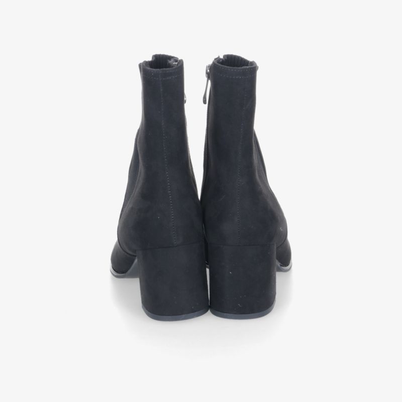 Schwarzer Schuh mit stabilem Absatz und klassischem Design aus hochwertigem Material, Rückansicht