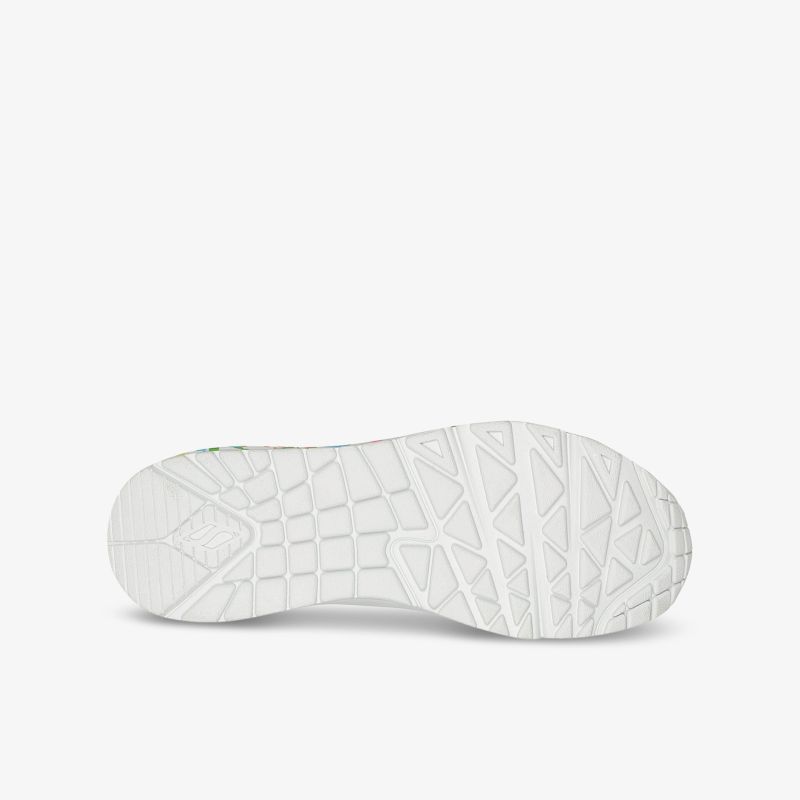 Rutschfeste und strapazierfähige Schuhsohle für optimalen Komfort und Griffigkeit bei jedem Schritt.