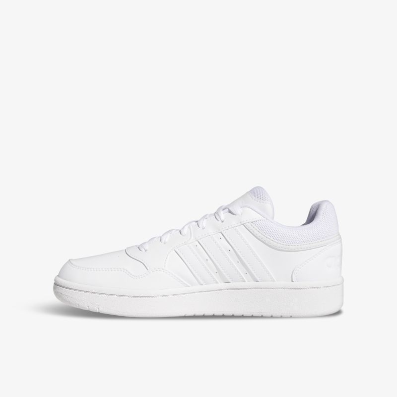 Moderner weißer Sneaker mit klassischem Design und bequemem Tragekomfort.