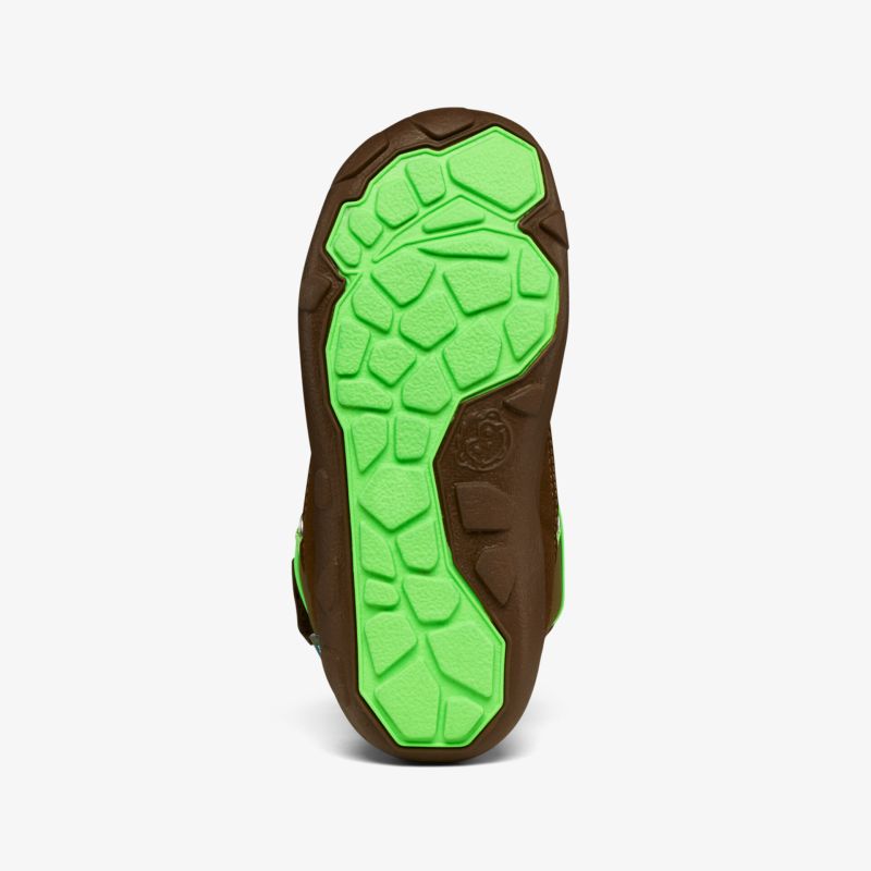 Rutschfeste und strapazierfähige Schuhsohle in stilvollem Design für optimalen Halt und Komfort.