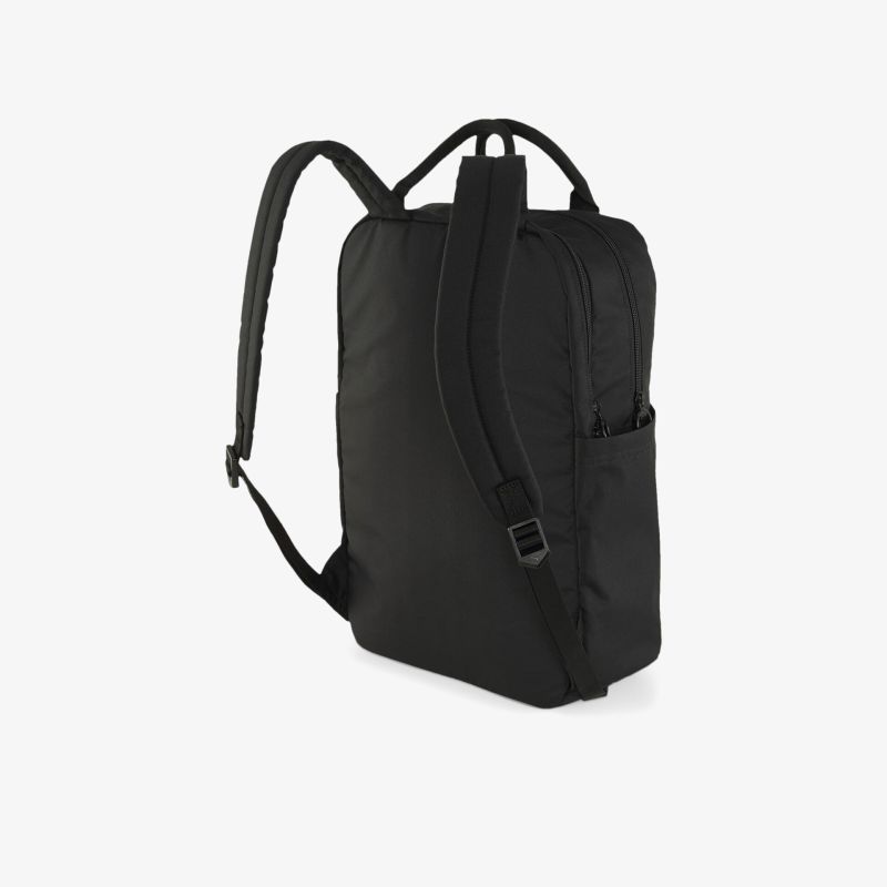 Stilvoller, robuster Rucksack mit geräumigem Hauptfach und bequemen Schultergurten für täglichen Gebrauch.