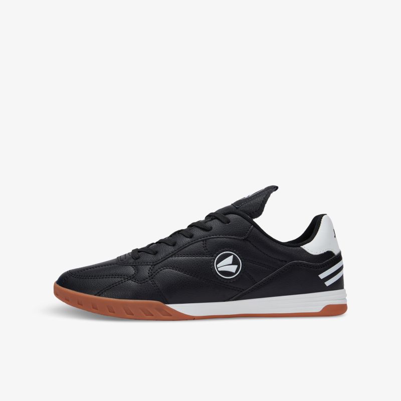 Lässiger Sneaker mit rutschfester Sohle und modernem Stil, ideal für Alltag und Sport.