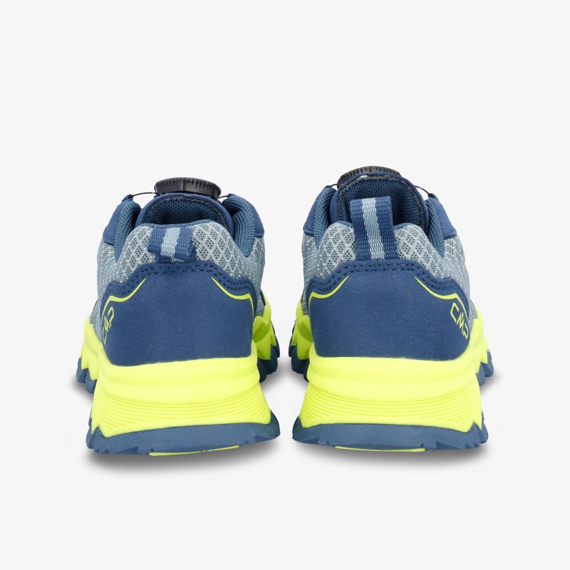 Sportlicher Sneaker mit dynamischem Design und rutschfester Sohle in auffälligen Farben für optimales Laufgefühl.
