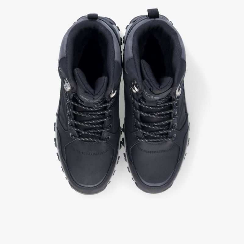Robuste schwarze Outdoorschuhe mit gepolsterter Innenseite und rutschfester Sohle, ideal für aktive Nutzung