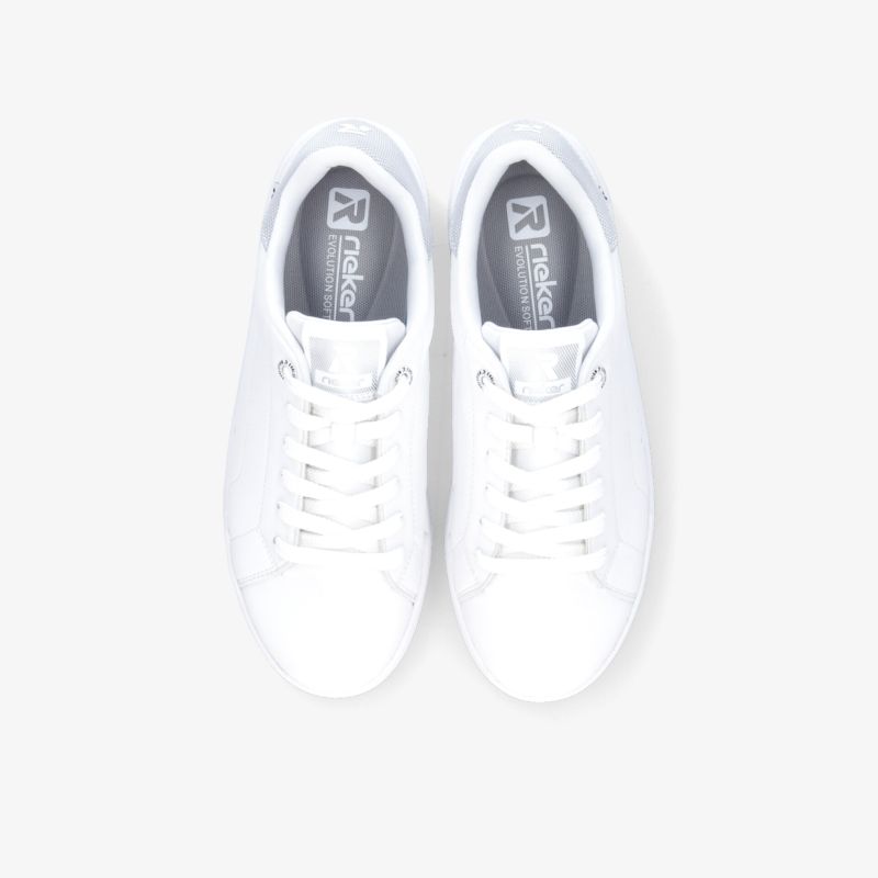 Klassische weiße Sneaker mit Komfort und vielseitigem Stil, ideal für den täglichen Gebrauch.