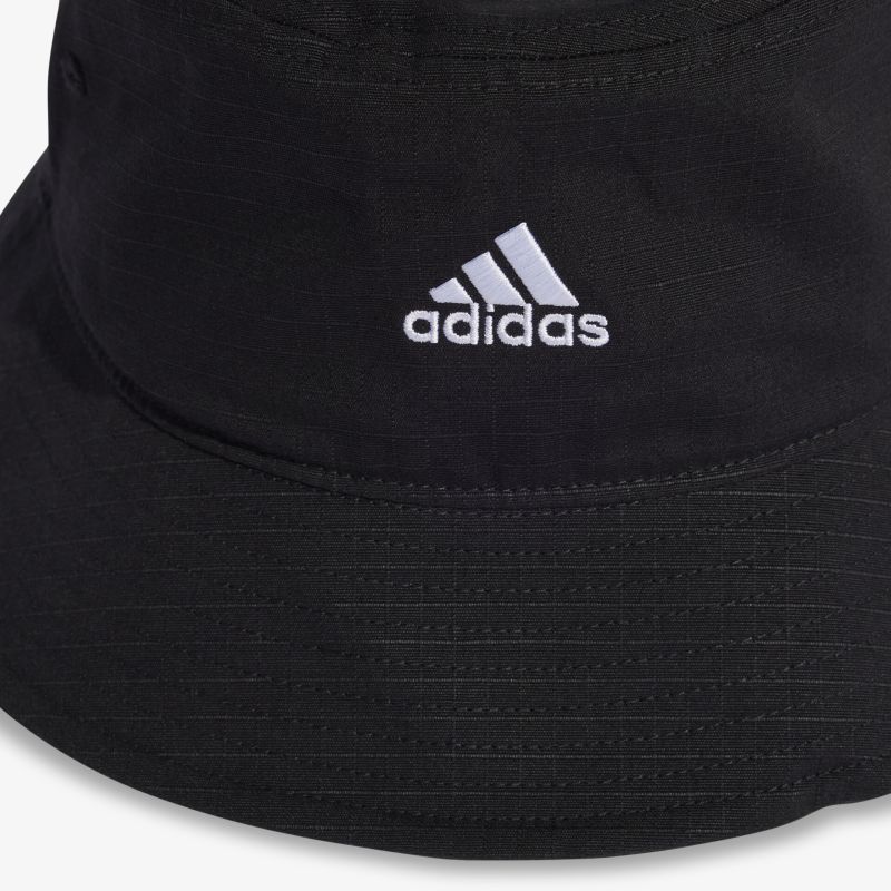 Moderner schwarzer Bucket Hat mit Logo-Design für einen trendigen Look und hohen Tragekomfort.