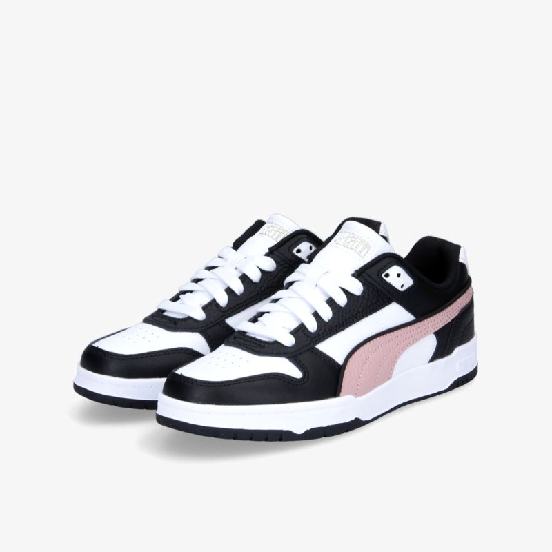Moderner, stylischer Sneaker in schwarz-weiß mit rosa Akzent, perfekt für sportliche und trendige Looks.