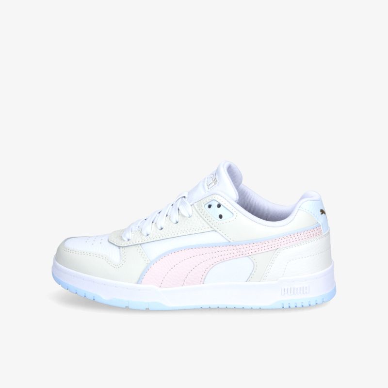 Moderner weißer Sneaker mit rosa Akzenten und komfortabler Passform, perfekt für Freizeit und Sport.