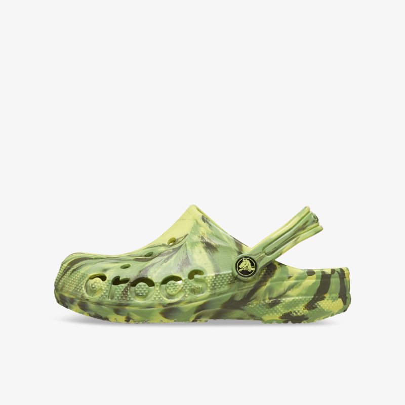 Leichter, bequemer Schuh mit leichtem Einstieg, atmungsaktivem Material und rutschfester Sohle im trendigen Camouflage-Design