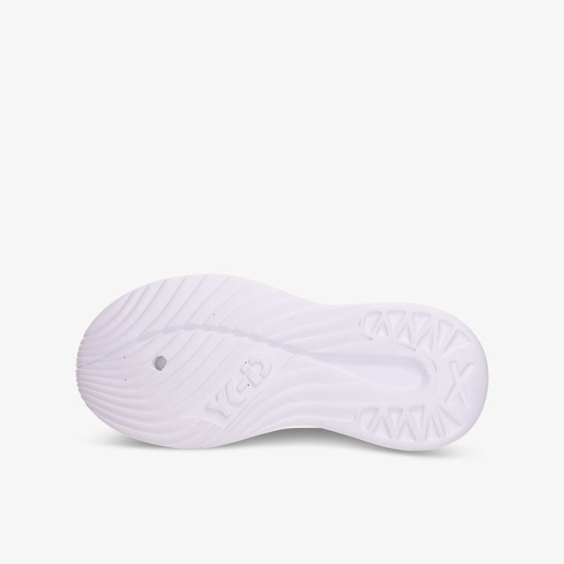 Rutschfeste und langlebige Sohle mit flexiblem Design für erhöhten Komfort und Stil.