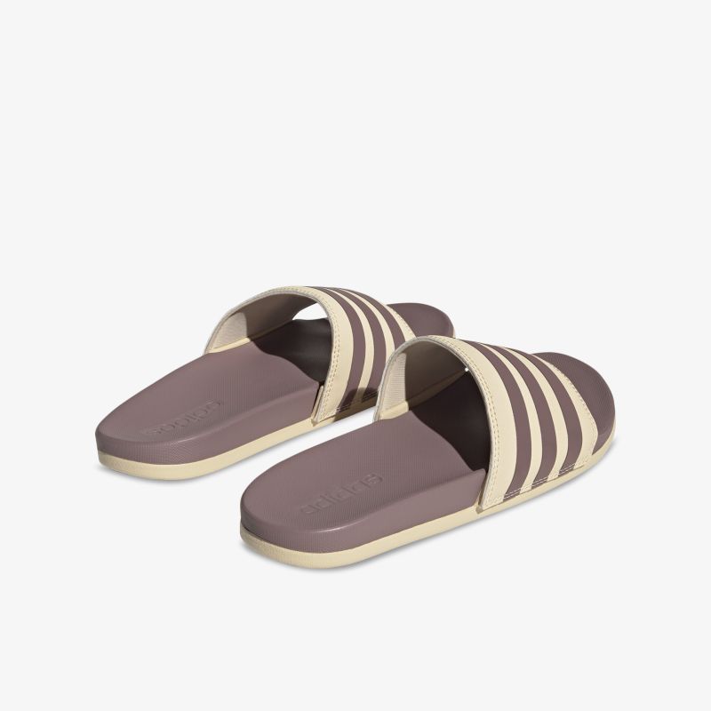 Bequeme Sandalen mit strapazierfähiger Sohle und elegantem Design für stilvollen Komfort.