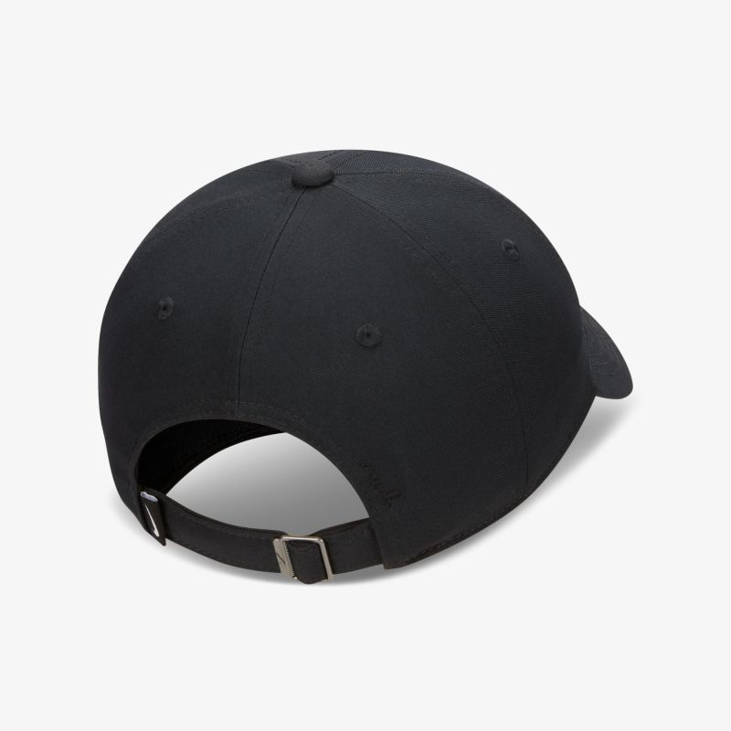 Stilvolle schwarze Basecap mit verstellbarem Verschluss für bequemen und lässigen Look.