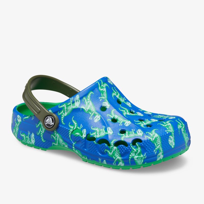 Bunter blauer Clog mit grünem Muster, ideal für Freizeitaktivitäten.