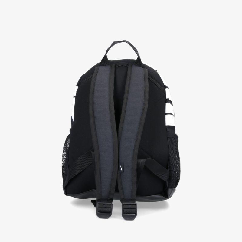 Kompakter schwarzer Rucksack mit gepolsterten, verstellbaren Trägern für hohen Tragekomfort und Stabilität.