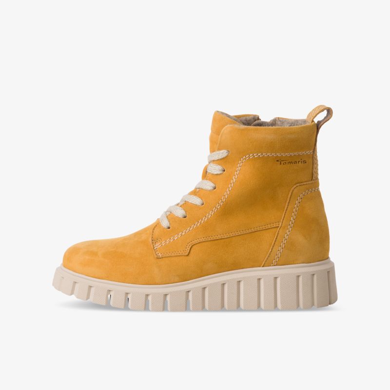 Gelber robuster Schnürstiefel aus Leder mit profilierter Sohle für hohen Tragekomfort und modischen Look