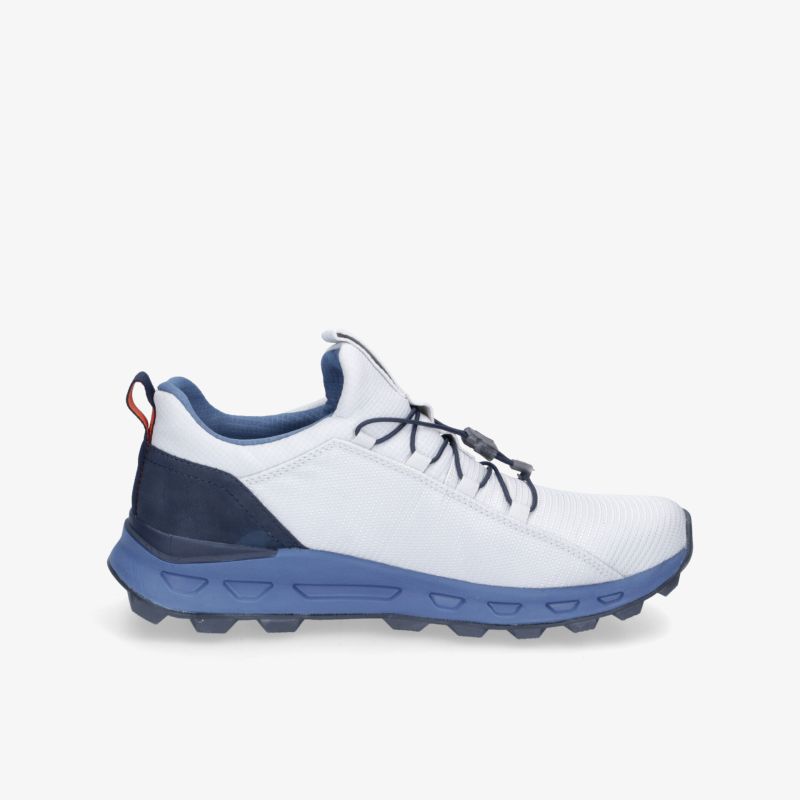 Lässiger blauer Sneaker mit Komfort und modernem Design für vielseitige Sport- und Freizeitaktivitäten.