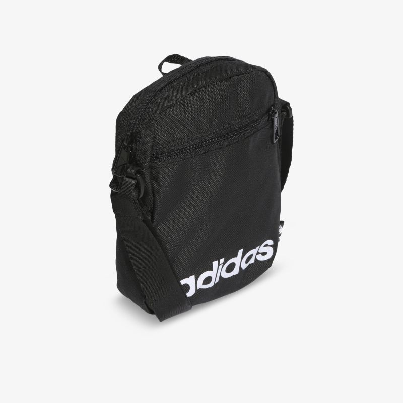 Sportliche schwarze Umhängetasche mit Markenlogo, kompakt und praktisch für den täglichen Gebrauch.