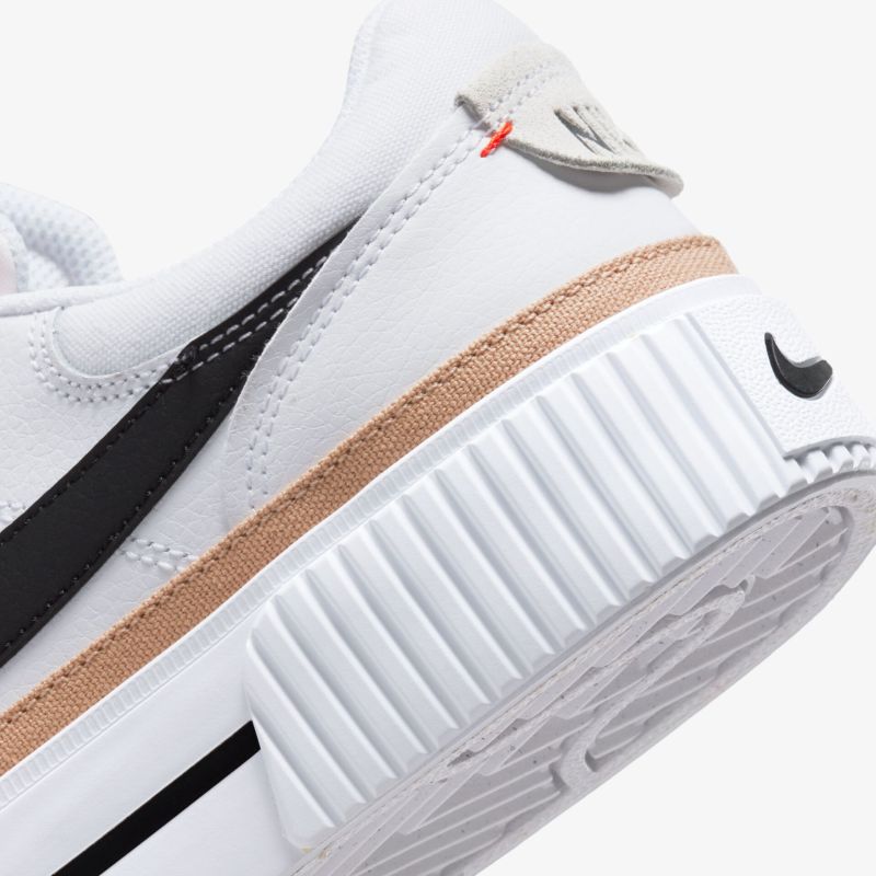 Moderner Sneaker mit robustem Design, stylischem Kontrastdetail und rutschfester, stabiler Sohle.