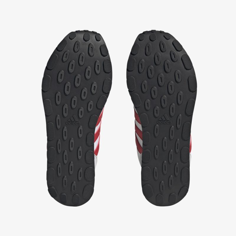 Sohle von Sportschuhen mit optimalem Grip und leichter Konstruktion für besten Komfort und Leistung.