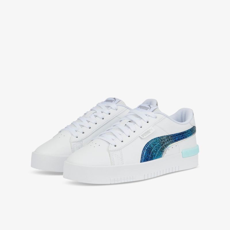 Modische weiße Sneaker mit blauem Streifen, ideal für Freizeit und Sport, bieten Komfort und Stil.