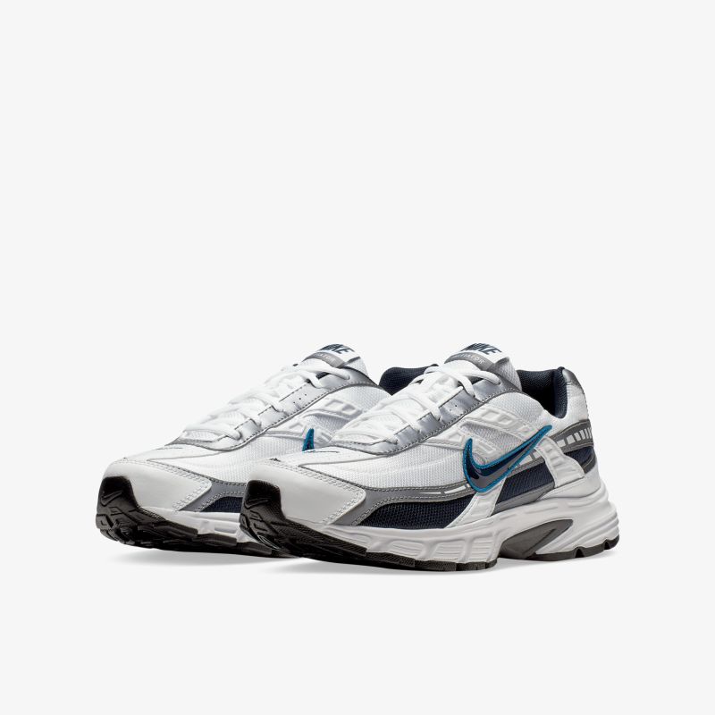 Robuste, sportliche Schuhe mit stabilem Design und atmungsaktivem Material, ideal für vielseitigen Einsatz