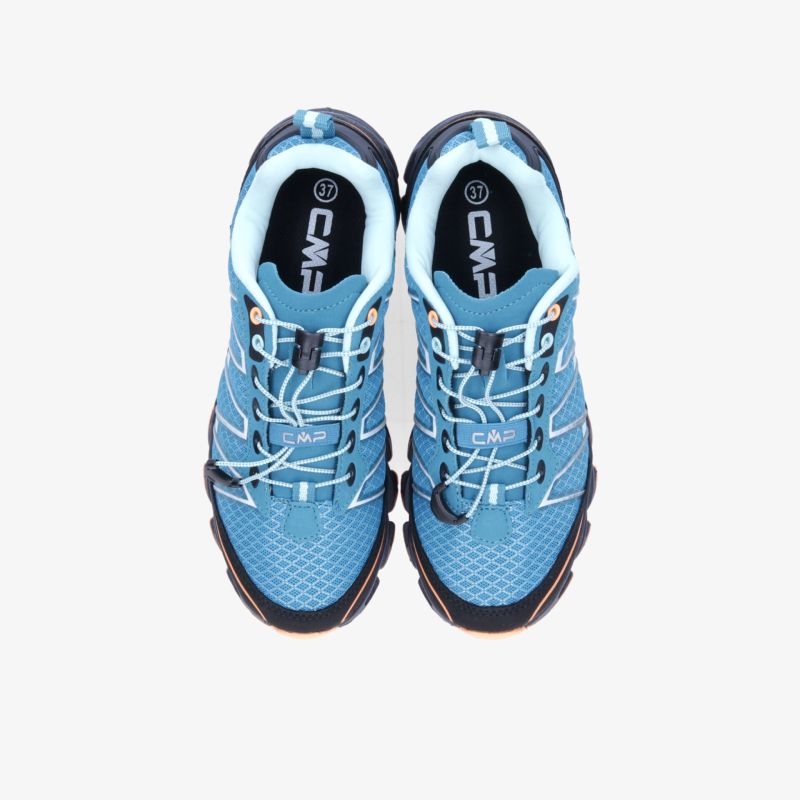 Leichte und atmungsaktive blaue Sportschuhe mit rutschfester Sohle und sportlichem Design.