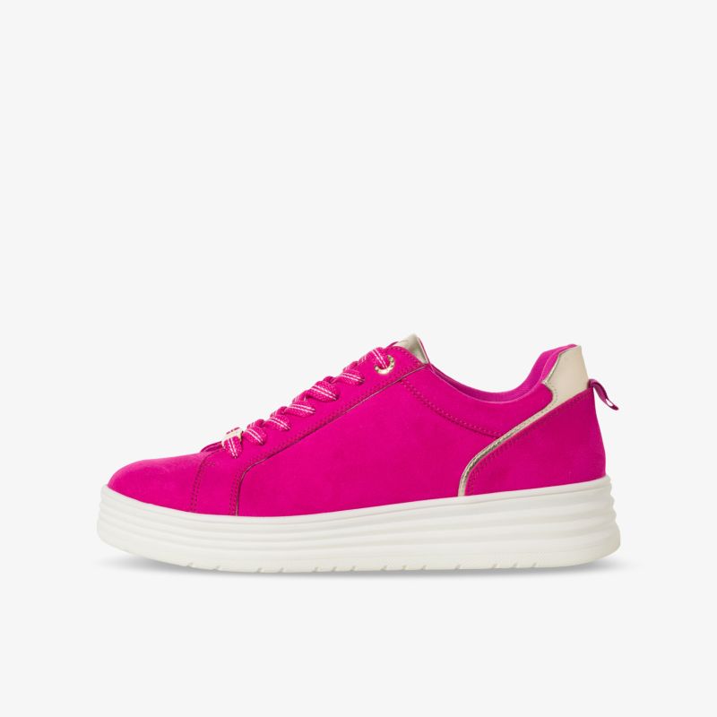 Sportlicher pinker Sneaker mit robuster Sohle und bequemen Tragekomfort, klare seitliche Ansicht