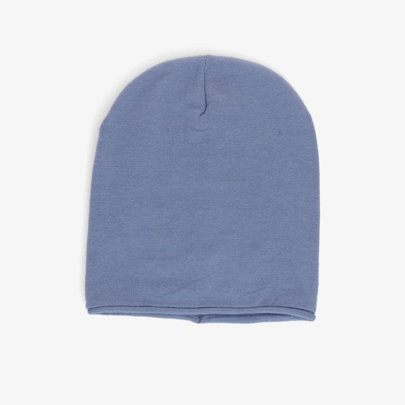 Blaue Strickmütze mit klassischem Design und weichem Material für angenehmen und wärmenden Tragekomfort