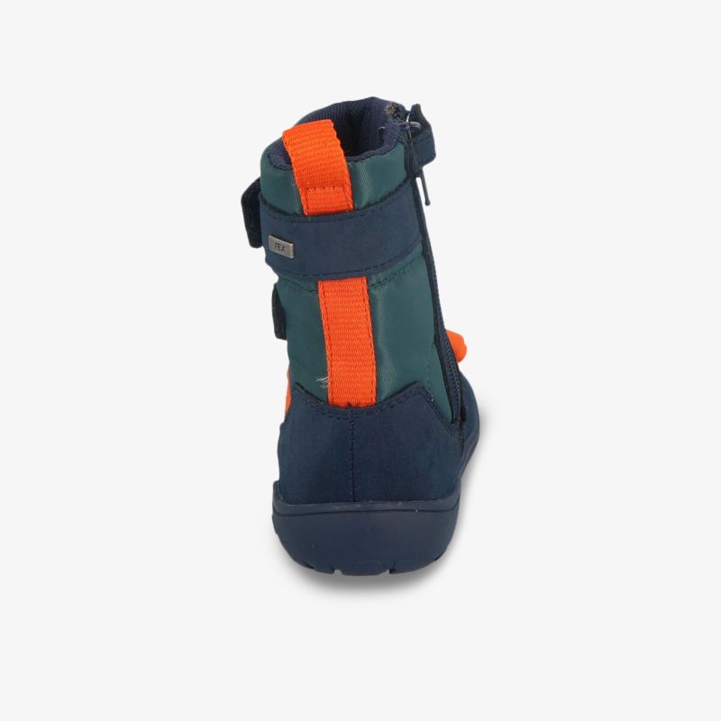 Robuster Schuh in Rückansicht mit praktischem Reißverschluss und griffiger Sohle für optimalen Schutz