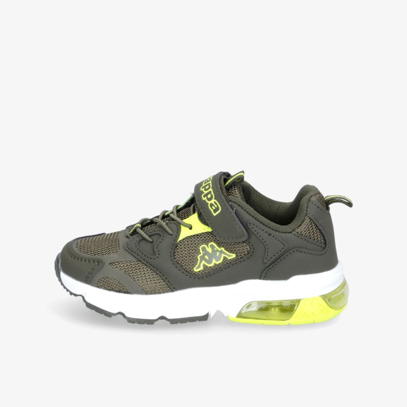 Stylische, grüne Sneaker mit neonfarbenen Akzenten und gepolsterter Sohle für maximalen Komfort und Support.