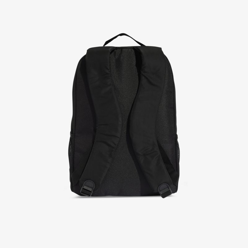 Schwarzer Rucksack mit robustem Design und gepolsterten, verstellbaren Schultergurten in klarer Rückansicht