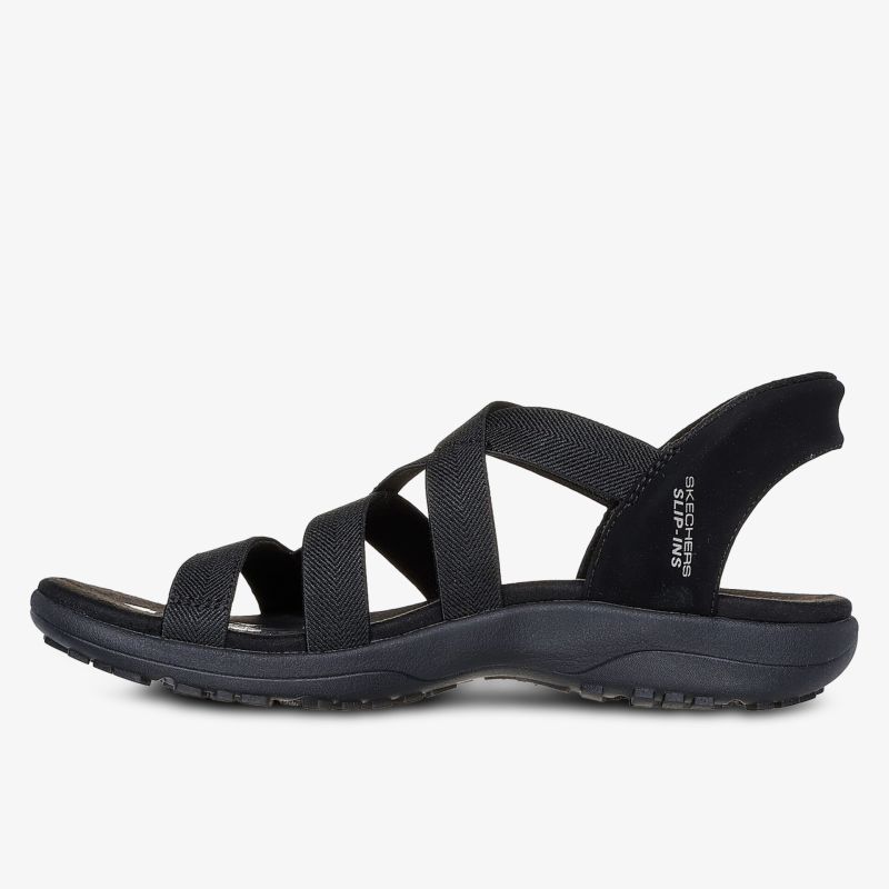 Bequeme schwarze Sandale mit robustem Fußbett und verstellbaren Riemen