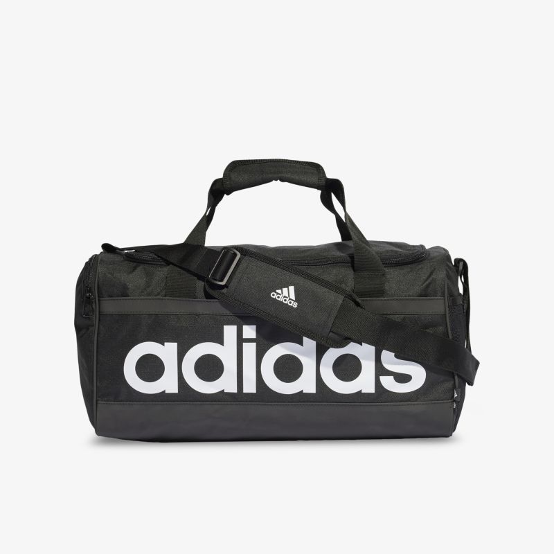 Schwarze Sporttasche von Adidas mit großem Logo, vielseitig und geräumig für verschiedene Anlässe.