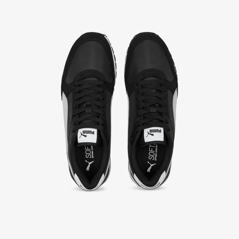 Stylische schwarze Sneaker mit Komfort für den täglichen Gebrauch, von oben gezeigt.