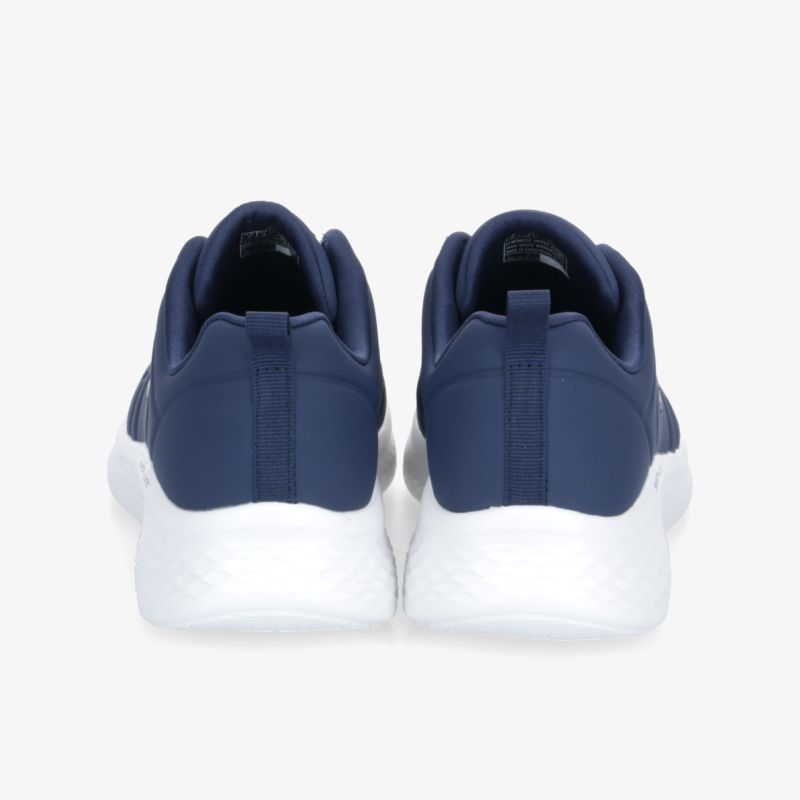 Bequeme, sportliche Sneaker mit rutschfester Sohle und atmungsaktivem Material in modernem Design.
